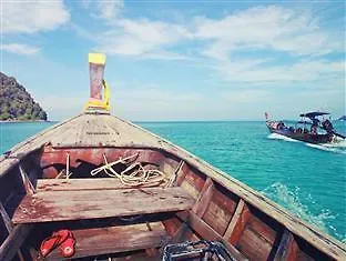 ** Курортный комплекс Pp Red Tuna Hut Пхипхи Таиланд